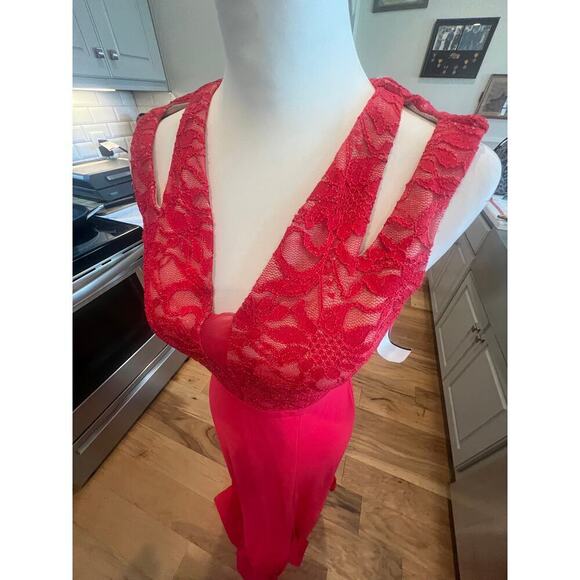MORGAN AND CO. DEEP PINK LACE BODICE FLOOR LENGTH NWT SIZE 6 - Picture 7 of 13